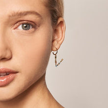 Load image into Gallery viewer, Letter V earrings