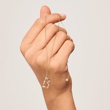 Load image into Gallery viewer, Letter B necklace