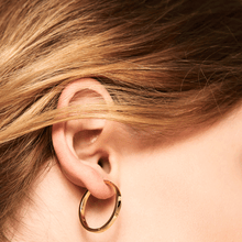 Load image into Gallery viewer, Grand Malai gold earrings
