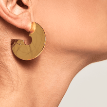 Load image into Gallery viewer, Wolfnoir gold earrings
