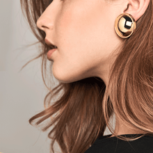 Load image into Gallery viewer, Dana gold earrings
