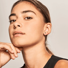 Load image into Gallery viewer, Black Kira silver earrings
