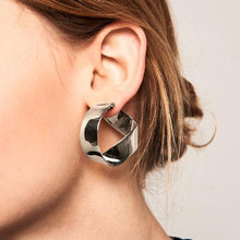 Load image into Gallery viewer, Gravity silver earrings

