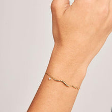 Load image into Gallery viewer, Haru gold bracelet
